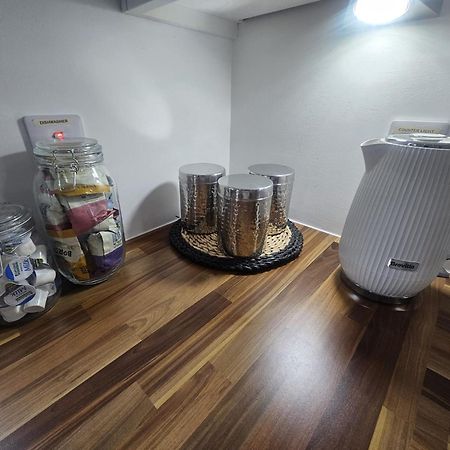 Langley Apartment City Centre Secure Parking 2 Min Walk, Public Transport 1 Min Walk, Great Location Quiet Side Street 2 Bedroom, 2 Bathroom Inverness Luaran gambar