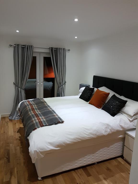 Langley Apartment City Centre Secure Parking 2 Min Walk, Public Transport 1 Min Walk, Great Location Quiet Side Street 2 Bedroom, 2 Bathroom Inverness Luaran gambar